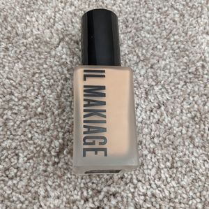 Like New Il Makiage Woke Up Like this Foundation